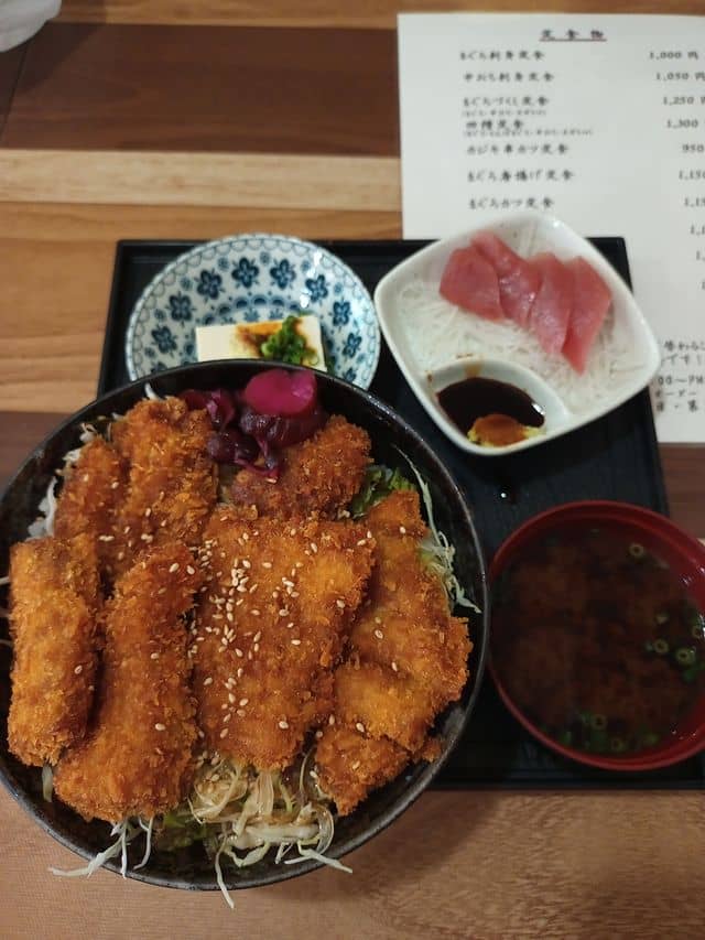 まぐろカツ丼（ソース）
